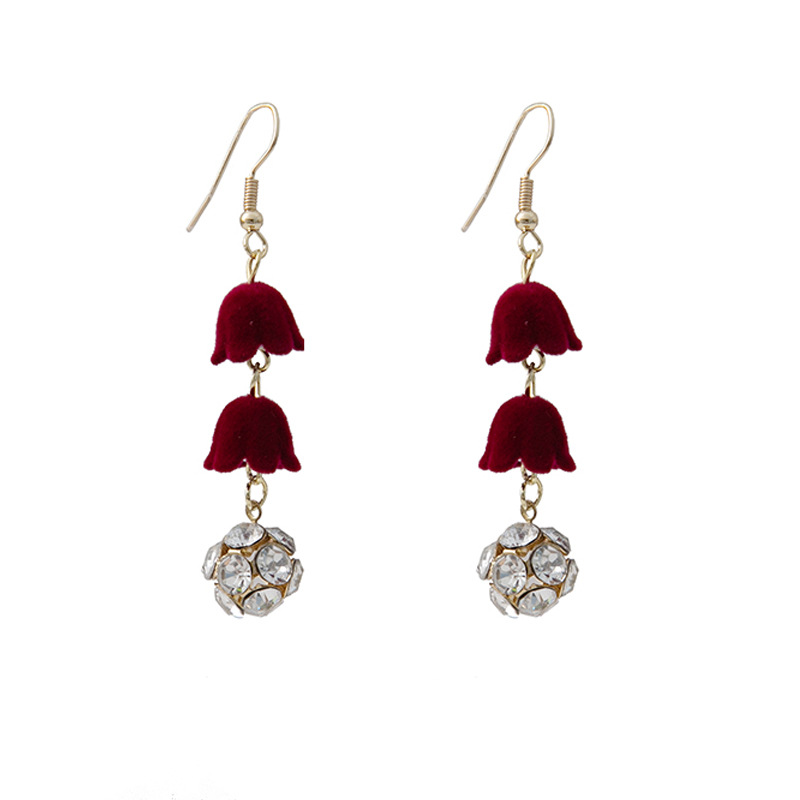 Aguja de plata Otoño e Invierno rojo vintage flocado arco borla pendientes ins Año Nuevo vino rojo Bola de piel pendientes de perlas