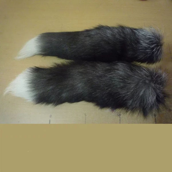 Split silver fox fox fox tail bag fur pendant 40cm long can be used as anal plug tail