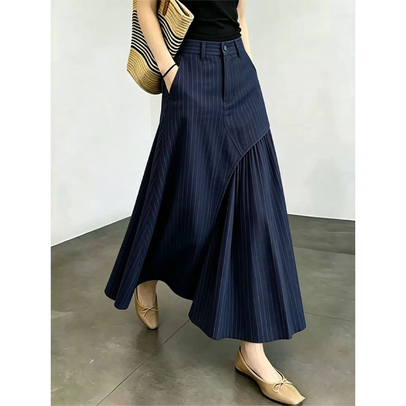 Unique and non-mainstream navy blue A-line skirt, 2026 summer collection, elegant and stylish, flattering for pear-shaped body, slimming, versatile, and with a full skirt Unique and non-mainstream navy blue A-line skirt, 2026 summer collection, elegant and stylish, flattering for pear-shaped body, slimming, versatile, and with a full skirt