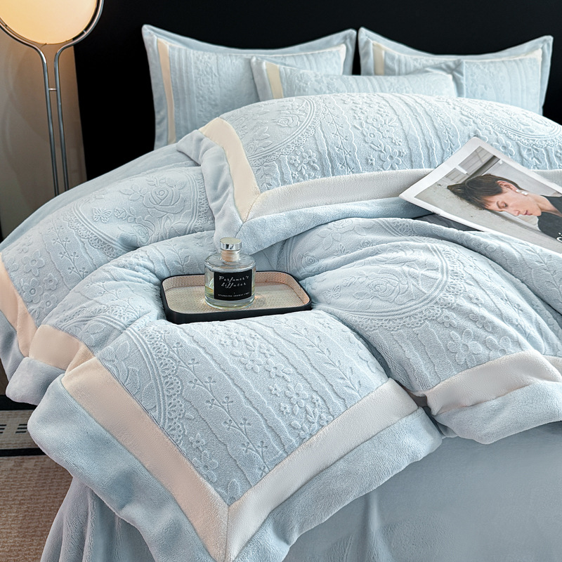 Cama de cama de clase A leche de lana de cuatro piezas de sábanas gruesas cubiertas de cama de cuatro piezas fabricantes de conjuntos de tallado