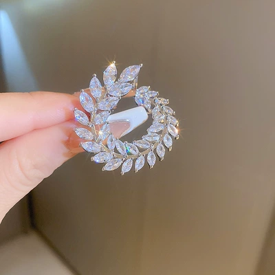 Yaxa sancaqları Accessory for Women - 25-brooch-silver-circle