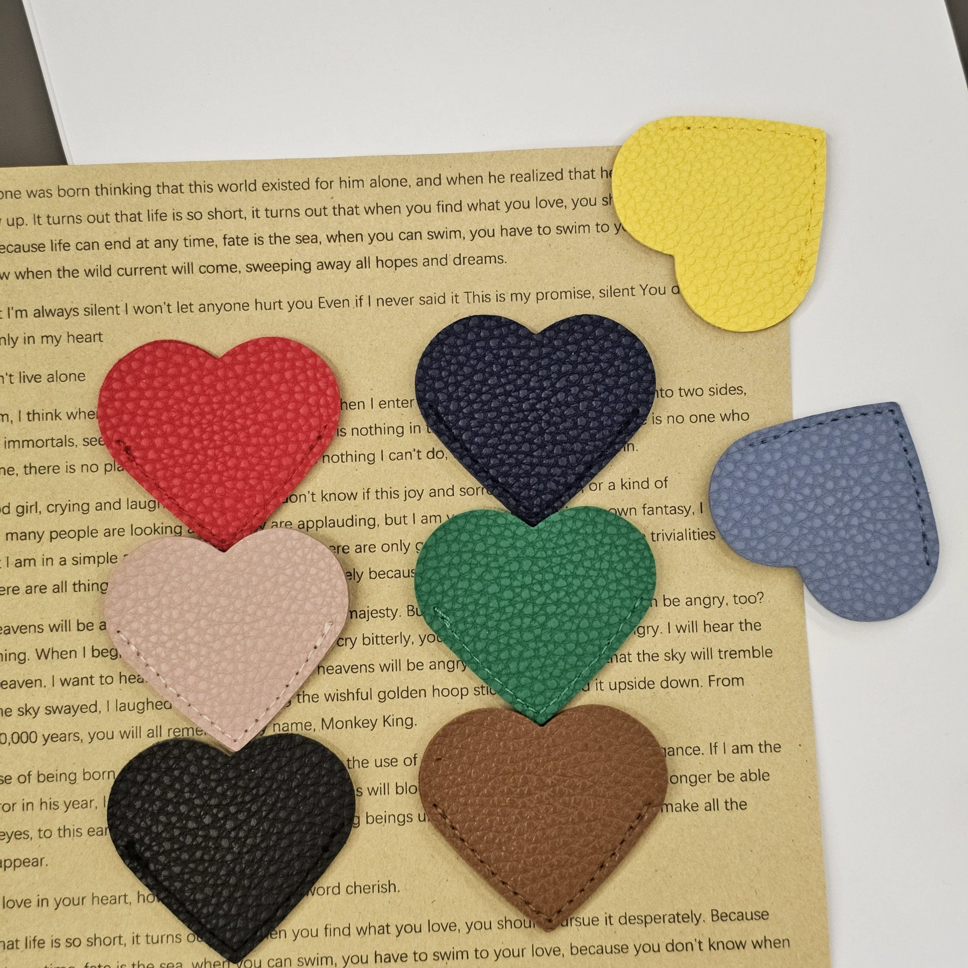 Закладка для книг из ПУ с узором «личи», в форме сердца/треугольника, в стиле ретро, для студентов, высококачественная закладка для чтения