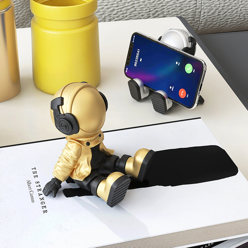 Light extravagance Astronaut mobile phone Bracket Decoration Office desktop The computer table practical Home Furnishing ornament birthday gift