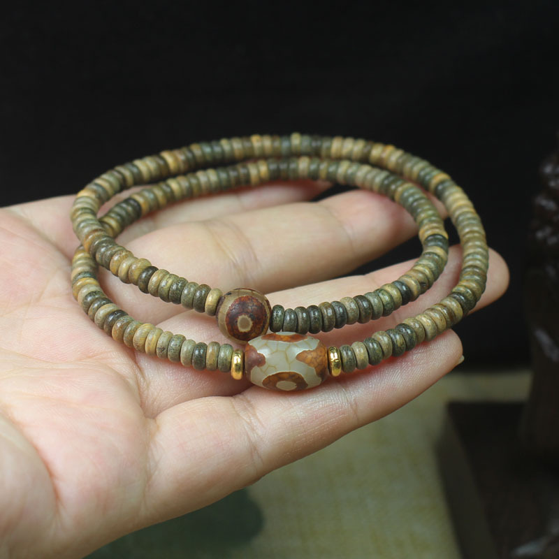Green sandalwood beads 0.5 deep autumn bracelet bracelet with Sky beads men and women Buddha beads rosary jewelry factory wholesale Green sandalwood beads 0.5 deep autumn bracelet bracelet with Sky beads men and women Buddha beads rosary jewelry factory wholesale