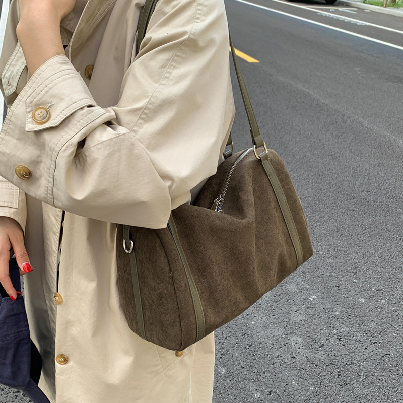 高级质感包包女款2025新款百搭麂皮绒单肩包大容量复古通勤斜挎包|undefined
