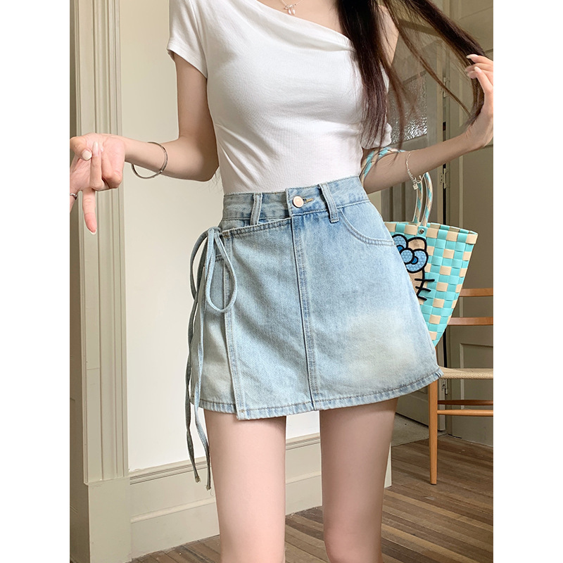女性用フェイクツーピースデニムショートパンツスカート、夏用ハイウエスト不規則デザインストラップスカート、小柄なホットガールパンツ|undefined
