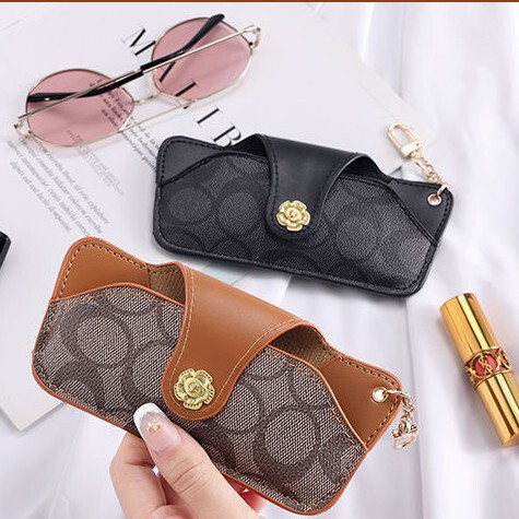 High-Quality Camellia Flower Sunglasses Case for Men and Women, Portable Belt-Wearable Glasses Pouch