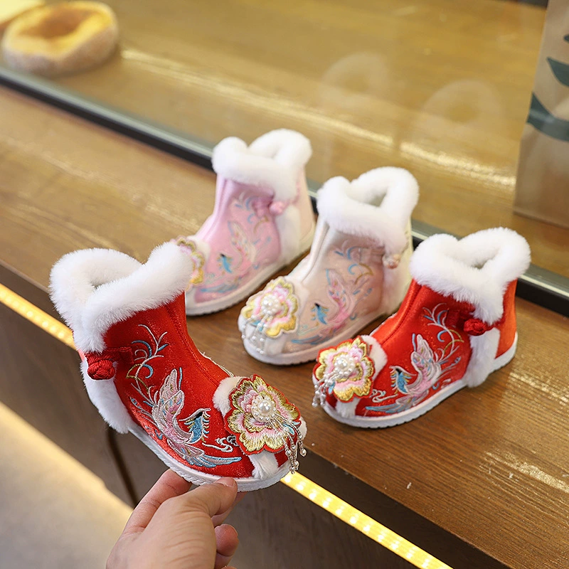 Вышитые туфли для девочек плюс бархатные хлопчатобумажные туфли для детей Hanfu обувь китайский ветер снежные сапоги для девочек