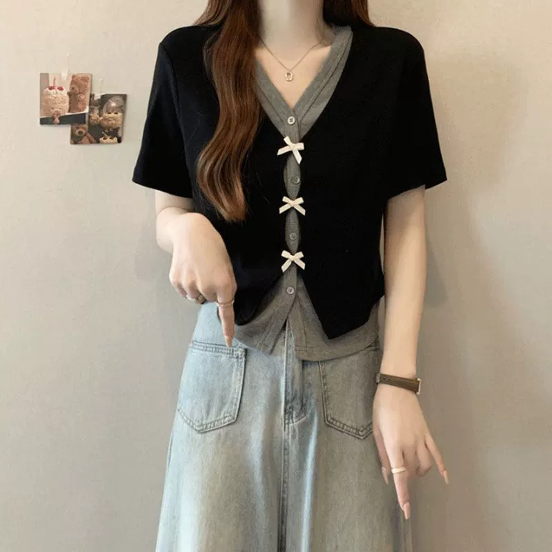 Внешняя торговля, трансграничный дизайн, поддельная футболка из двух частей с короткими рукавами для женщин, летняя футболка в консервативном стиле, новый тонкий модный короткий топ с v-образным вырезом