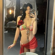 纯欲风红色显白民族印花比基尼ins纯欲分体泳衣女小胸抹胸遮挡裙