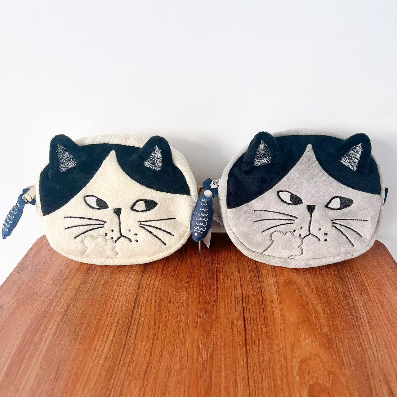 일본 쿠스구루 정통 자수 큰 얼굴 고양이 동전 지갑 화장품 가방 작은 물건 보관 가방 만화 클러치 백