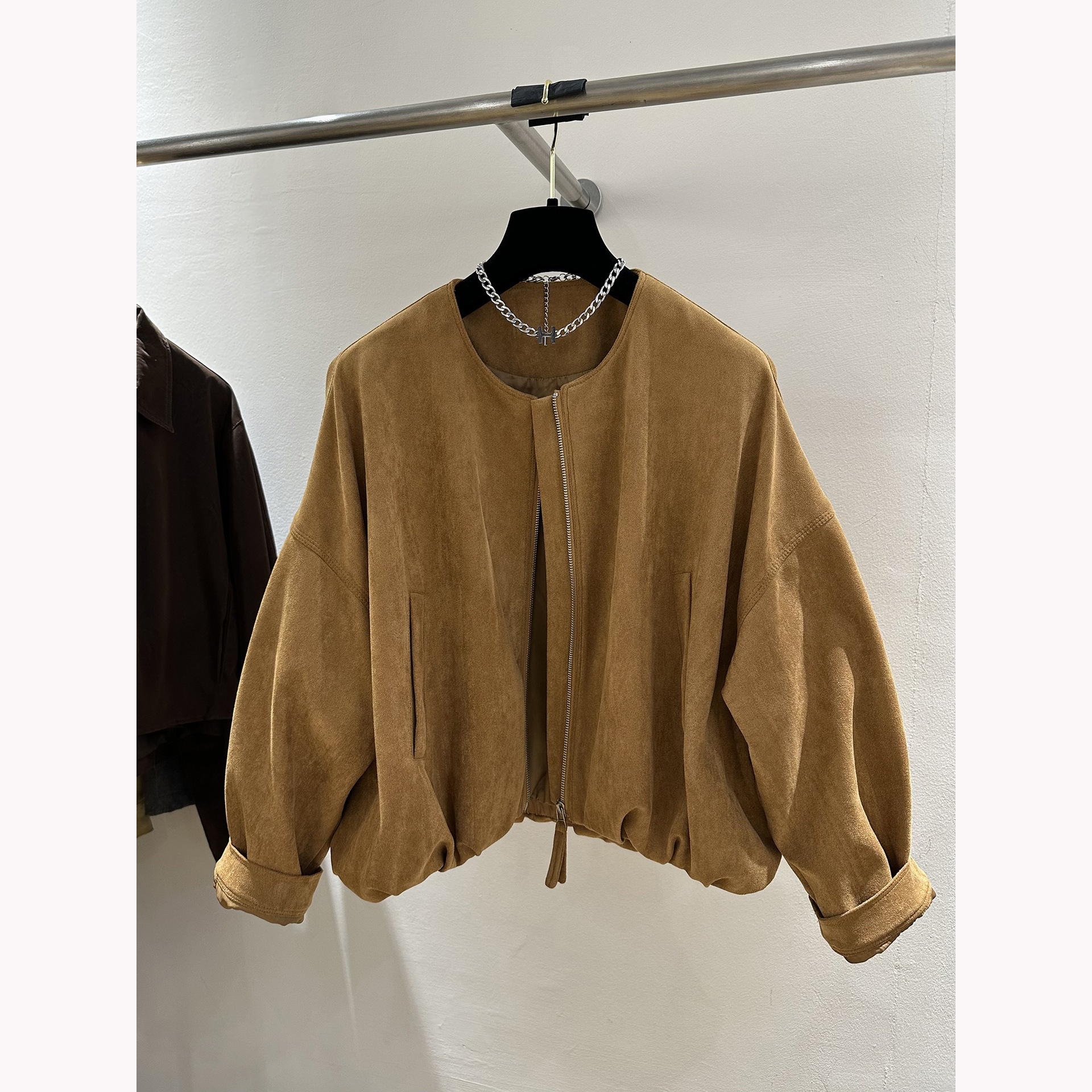 Old Money Style Retro Suede Zipper Short Jacket for Women 2025 Autum New Loose Elegant Sweet and Cool Round Neck Jacket