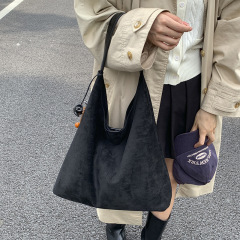 松弛感复古麂皮绒包包2025秋冬新款简约女单肩包大容量通勤托特包