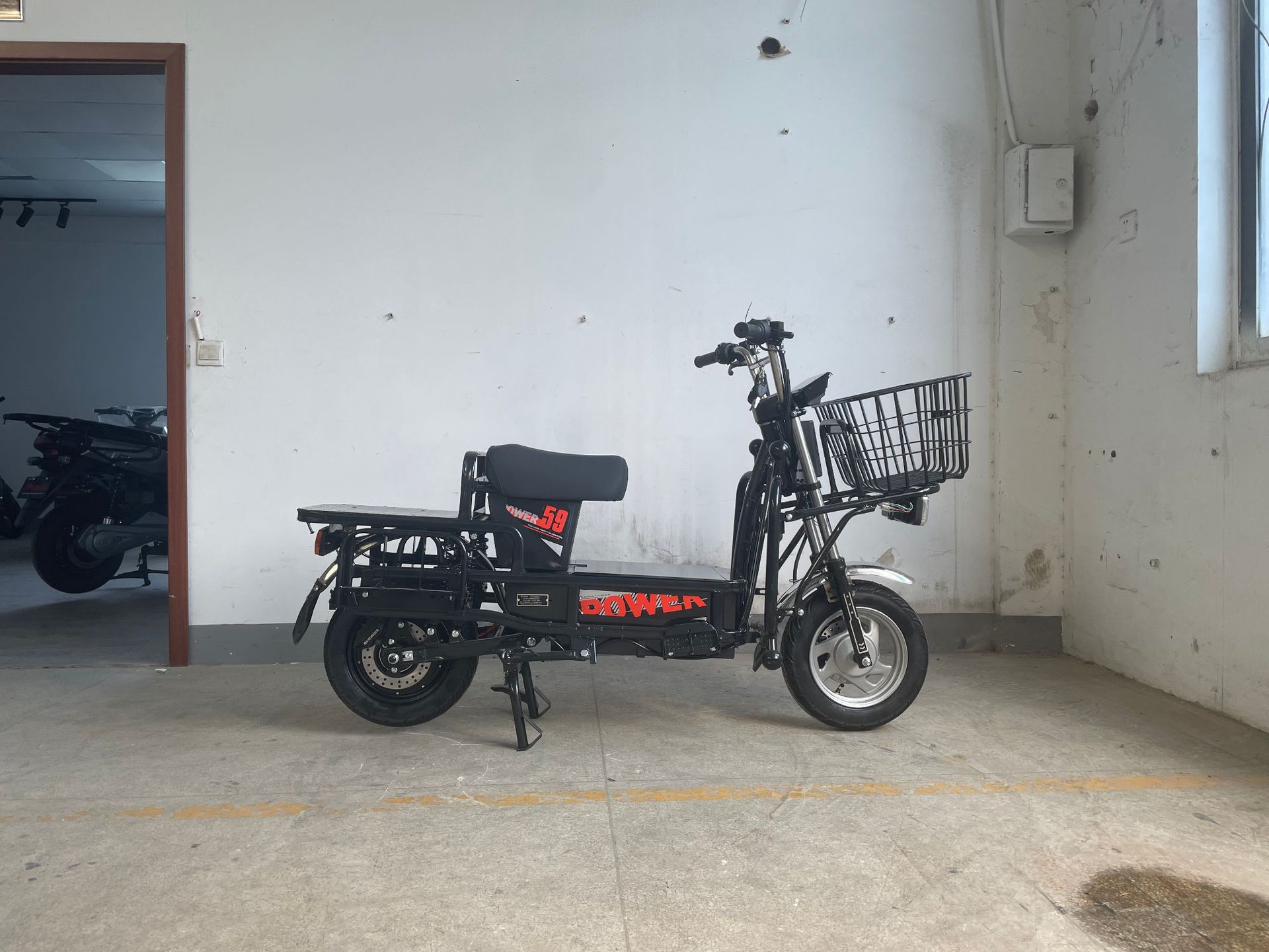Cross-border export of heavy-duty electric vehicles 800W climbing two-wheeled electric motorcycles wholesale from manufacturer
