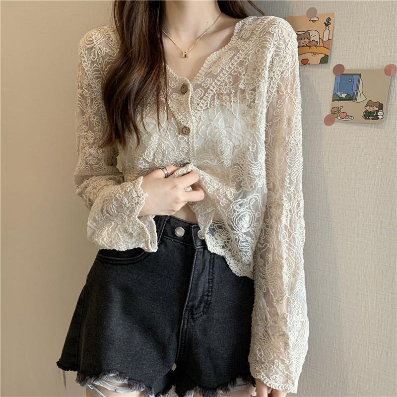 Trendy V-Neck Crochet Hollow-Out Long-Sleeve Lace Base Shirt for Women, New Summer Korean Style Loose Top, Fashionable and Versatile