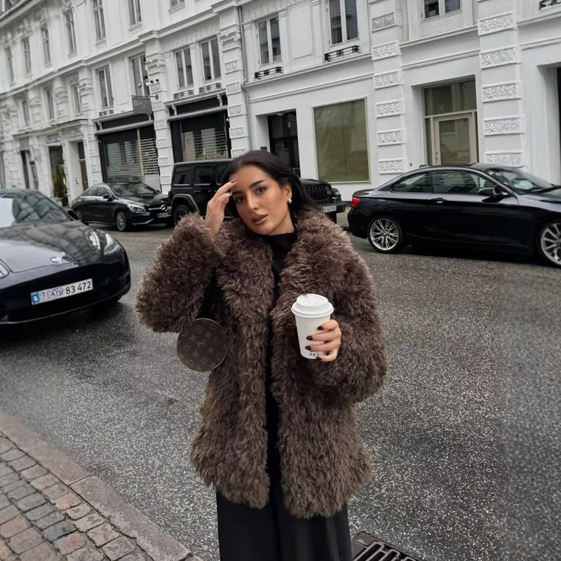 2025 European and American-style winter imitation beach wool coat new artificial effect lapel warm fur coat