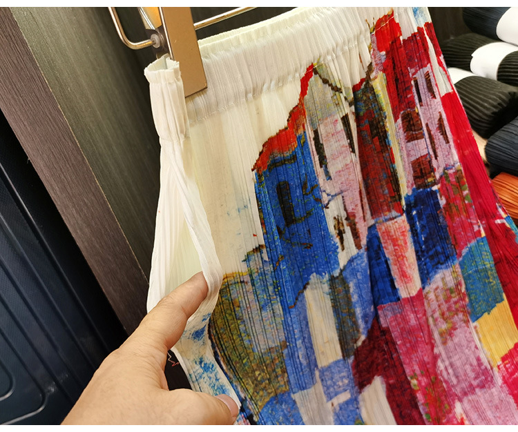 Chân váy midi xếp ly in họa tiết tranh sơn dầu, xẻ tà sau lưng, phong cách họa sĩ — màu sắc, Màu xanh lá chi tiết 11