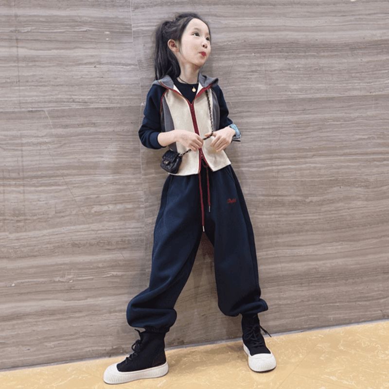 Niñas primavera y otoño conjunto de ropa 2025 nuevo primavera juegos deportivos de dos piezas de estilo occidental bebés encapuchados chaqueta de otoño image 2