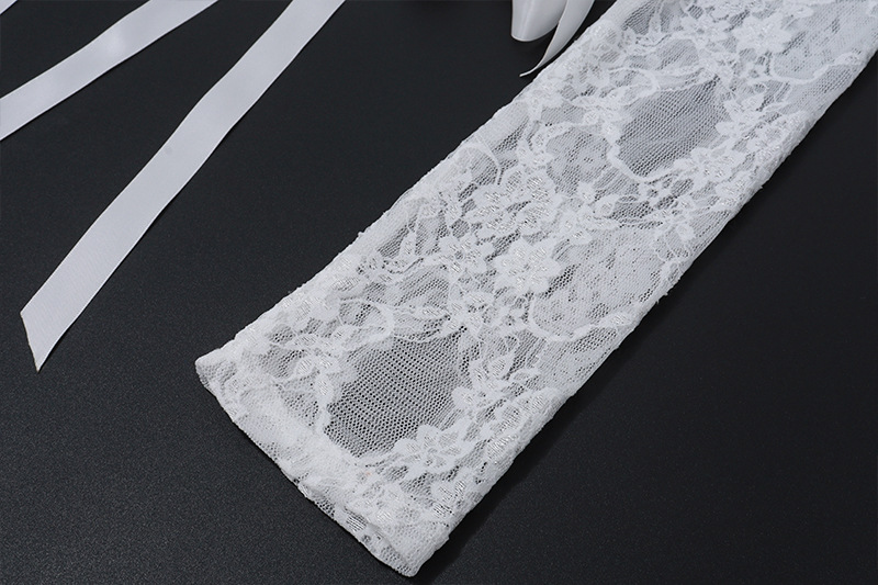 Title 18, Seksi Dantel Bağlı Uzun Kollu Üst ve Etek Takım...