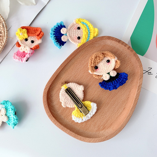 Hand-knitted little girl wool hairpin fugitive princess children's hair accessories bangs clip autumn and winter sweet hairpin wholesale