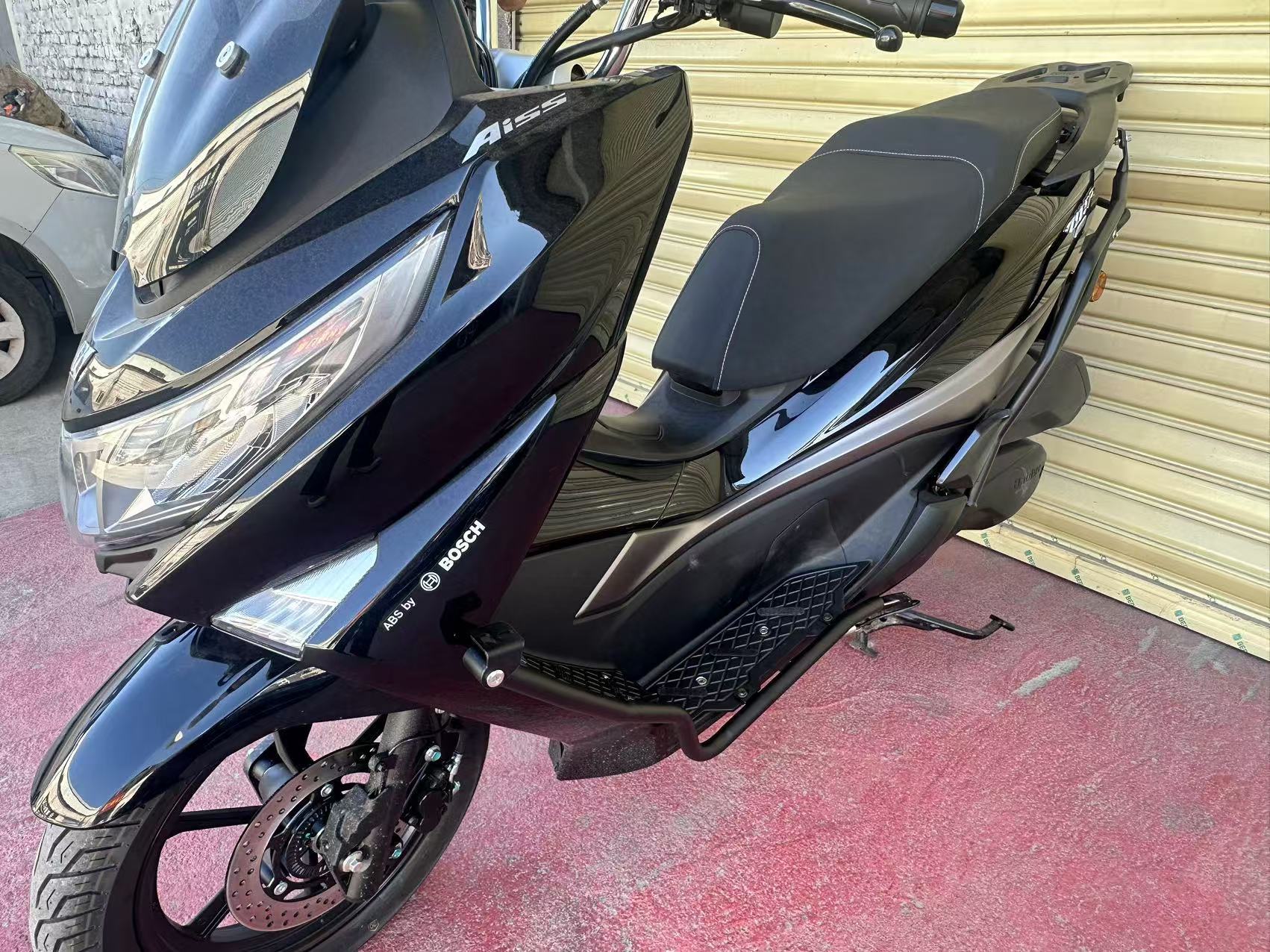 Suitable for Haojue Uhr150 Stainless Steel Bumper Body 22mm Anti-Side Guard Bar with Aluminum Alloy Pedal