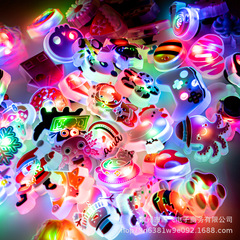 下駄 LED 点滅靴花飾り PVC 靴バックルスリッパ防水ガーデンシューズ漫画の装飾靴アクセサリー