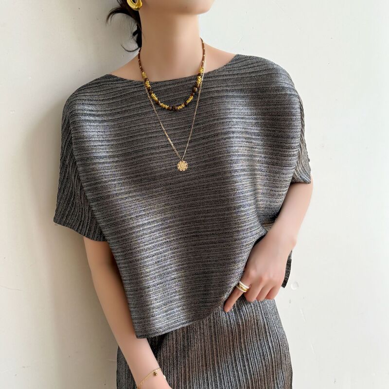 Boutique Quality 2026 Summer New Issey Miyake High-End Pleated Clothing with Shiny Fabric, Loose Casual Fashion Half-Skirt Set Boutique Quality 2026 Summer New Issey Miyake High-End Pleated Clothing with Shiny Fabric, Loose Casual Fashion Half-Skirt Set