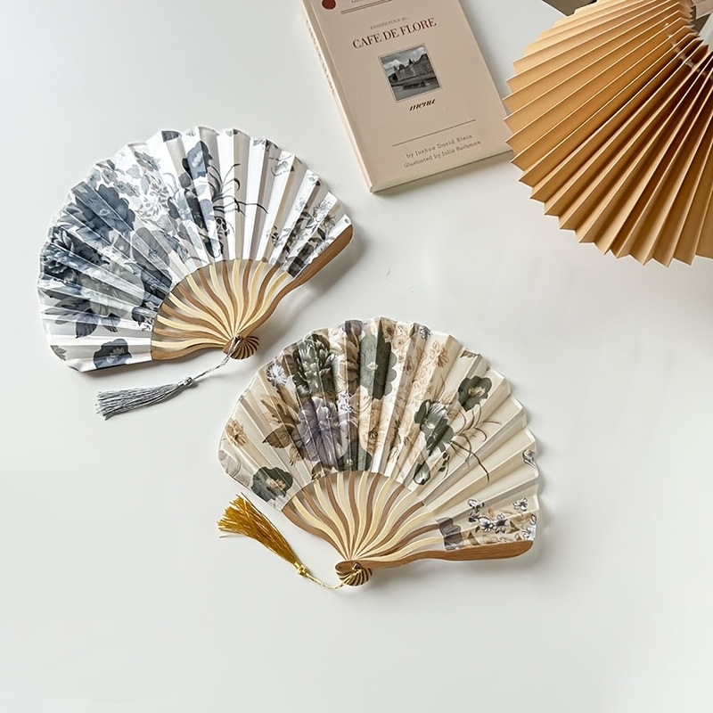 New Chinese style shell fan small folding fan Chinese style dragon knife fan women's folding fan silk cloth portable ancient style