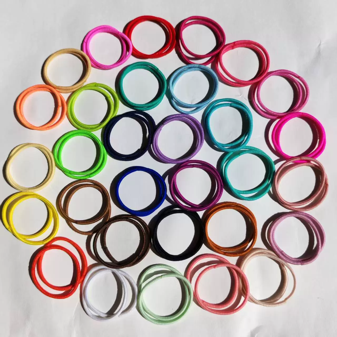 跨境直供货源2mm粗细尼龙彩色直径可定制高弹无缝对接扎韩版发圈