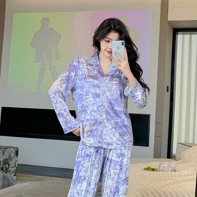 가을과 겨울 여성을위한 골드 다이아몬드 벨벳 잠옷 새로운 긴팔 가디건 고급 수묵화 두꺼운 가정 의류 가을과 겨울 정장