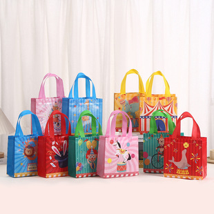 in stock Amusement Park Printed Tote Bag Non-woven Bag Waterproof Take-away Bag Wholesale Children Gift Bag Shopping Mall Packaging