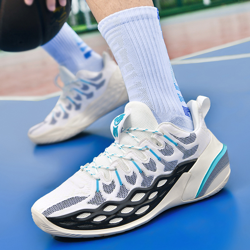 Low basketball shoes for students