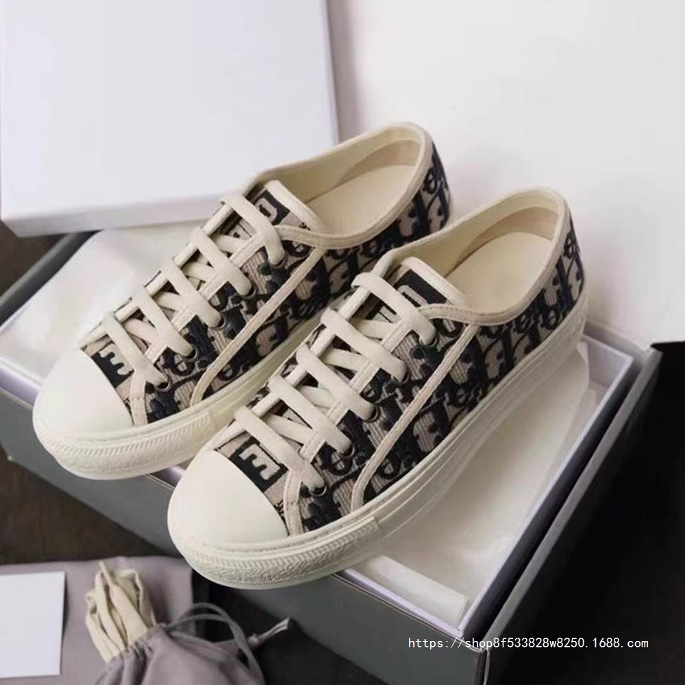 High-End 2025 Flat-Soled Presbyopic Letter Canvas Women's Casual Embroidered White Shoes Export Lace-Up D Family Low-Top Trendy Shoes