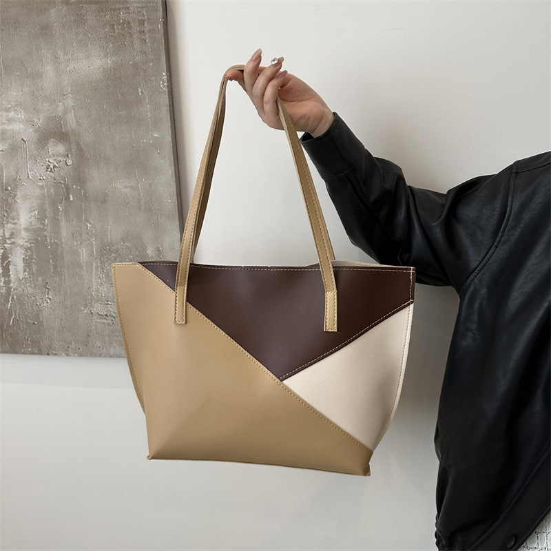 Bolso grande para mujeres 2024 nuevo versátil 2024 bolso de hombro de cuero suave de verano gran capacidad de alta calidad sensación de viaje bolsa