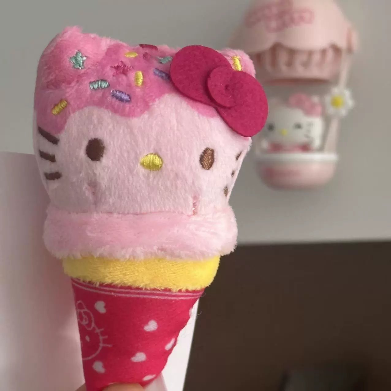 Плюшевый брелок-подвеска Hello Kitty, милый кукольный брелок для сумки, 11 см, легкий и прочный