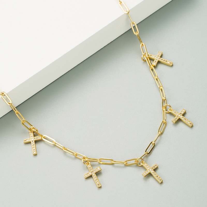 Simple And Fashionable Copper-plated Gold-plated Zircon Cross Necklace Personality Creative Necklace Clavicle Chain display picture 3