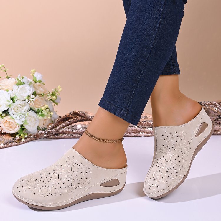 Cross-Border Simple Closed-Toe Slippers in Stock, New Summer Models, Large Size, Stylish Design, Women's Thick-Soled Slip-On Slippers Cross-Border Simple Closed-Toe Slippers in Stock, New Summer Models, Large Size, Stylish Design, Women's Thick-Soled Slip-On Slippers