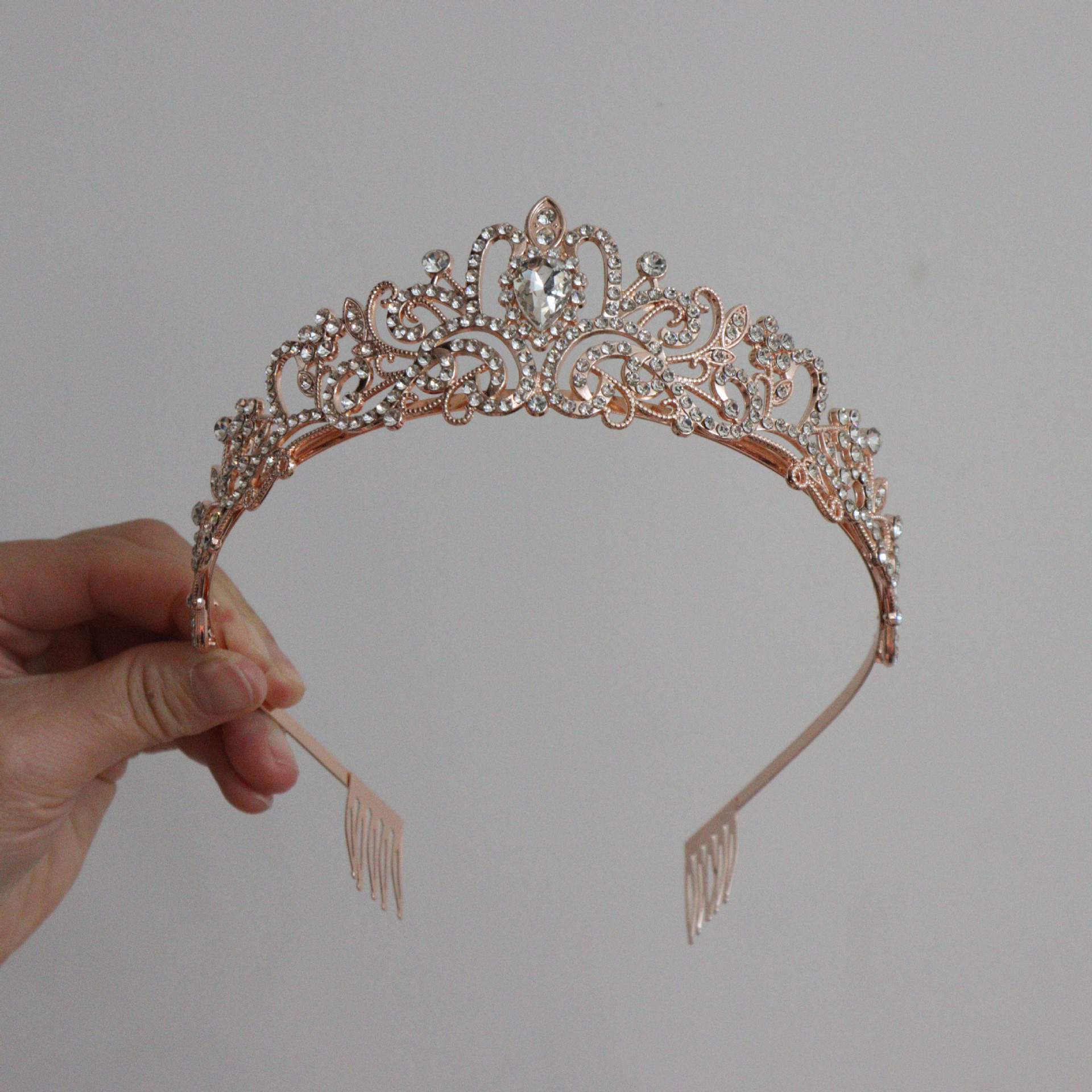 190g Weight Hair Band Hair Accessories Type Zircon Inlay Material 1 Piece Quantity Wedding, Festival Occasion Alloy Material Crown Pattern All Seasons Season Women's Gender Inlay Design Luxurious Style Luxurious Women's Crown Alloy Inlay Zircon Hair Band 3