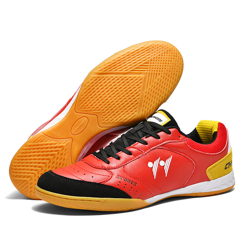 2025 zapatos de fútbol transfronterizos nuevos colores resistentes al desgaste anti-deslizante para hombres y mujeres zapatos de entrenamiento planos de altura baja estudiantes y adolescentes