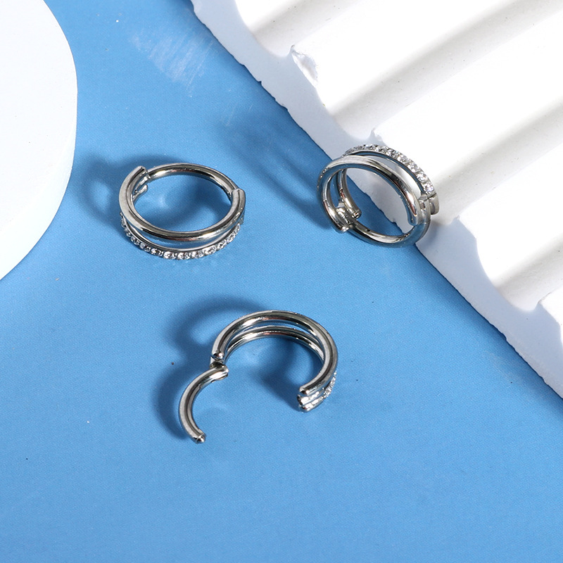 Pointed titanium steel lip stud product view