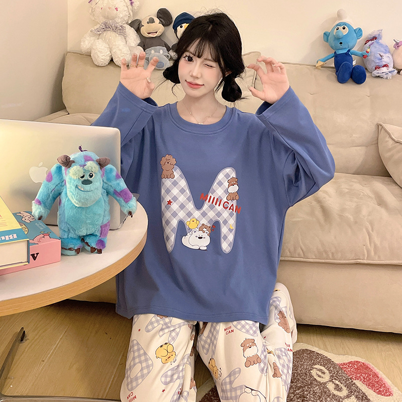 D82276 / 여성 M