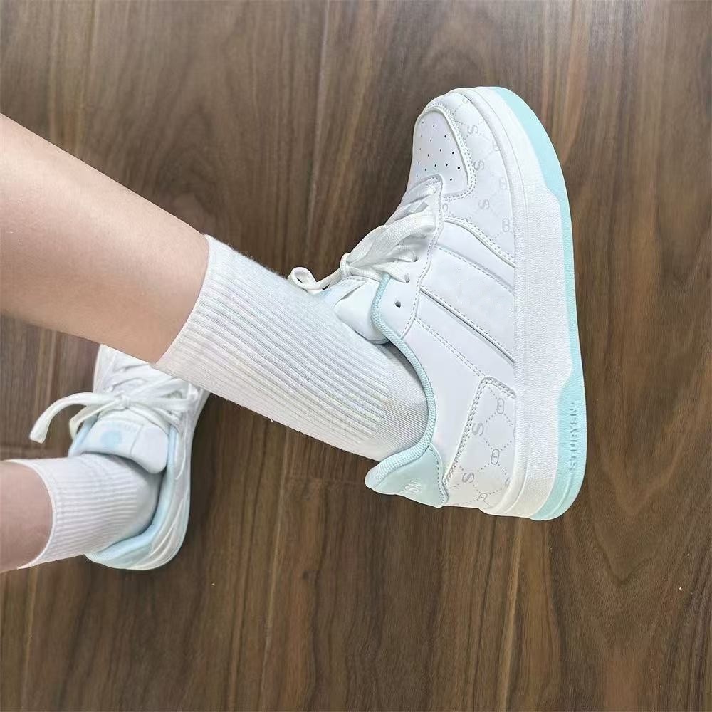Nicho coreano zapatos de skate azul hielo grueso para mujeres INS2025 primavera nuevos zapatos deportivos casuales blancos