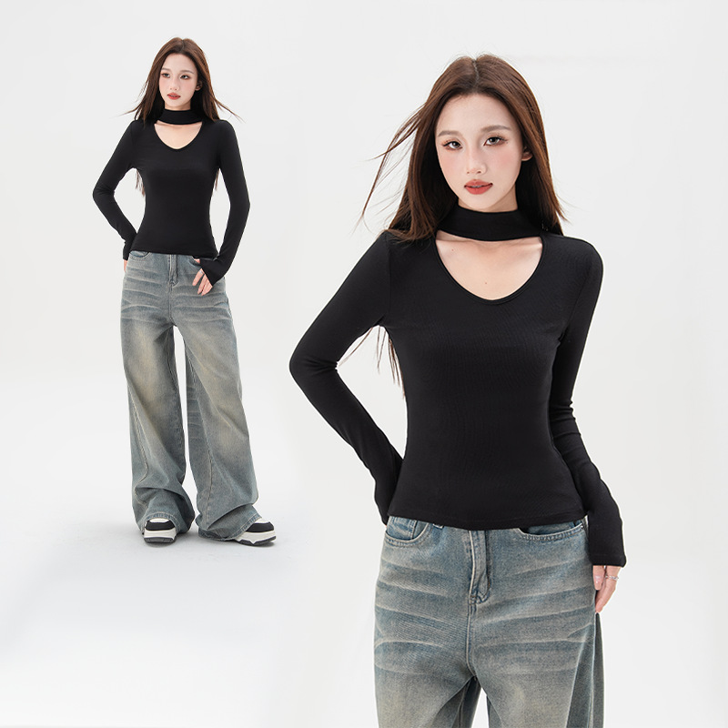 Black Threaded Half Turtleneck Bottoming Shirt for Women with Long Sleeves 2025 Autumn and Winter New Style Exposed Collarbone Pure Desire Versatile Top