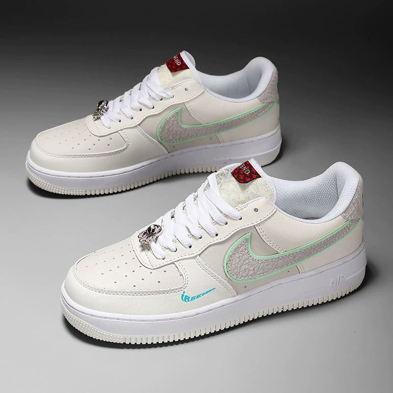 Nike Air Force 1: классические низкие кроссовки для мужчин и женщин, белые, повседневная обувь