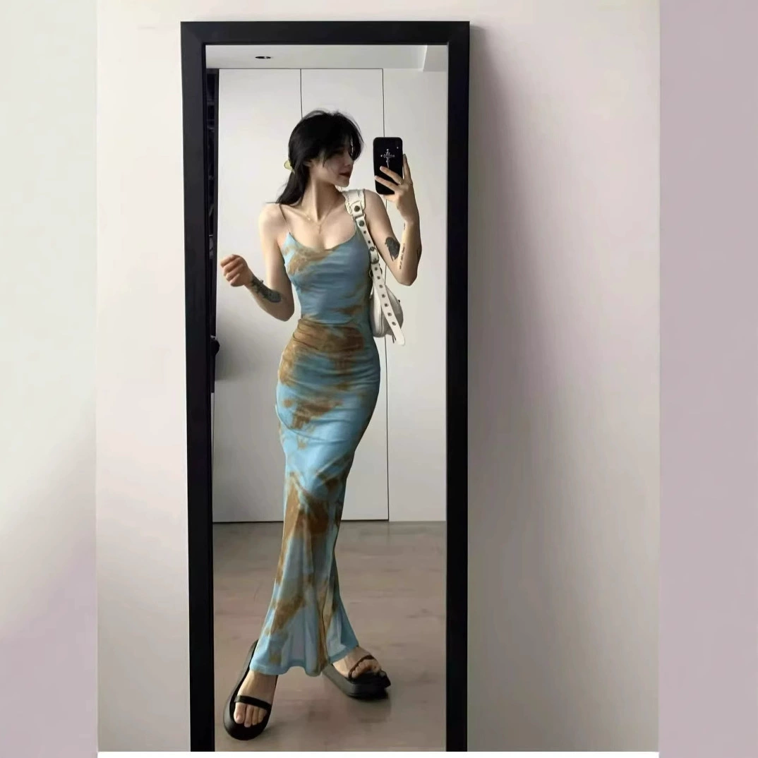 2025 Американское сексуальное платье-комбинация с принтом тай-дай для женщин, летнее, с эффектом стройнящего силуэта, разрезом на бедре и длинной юбкой