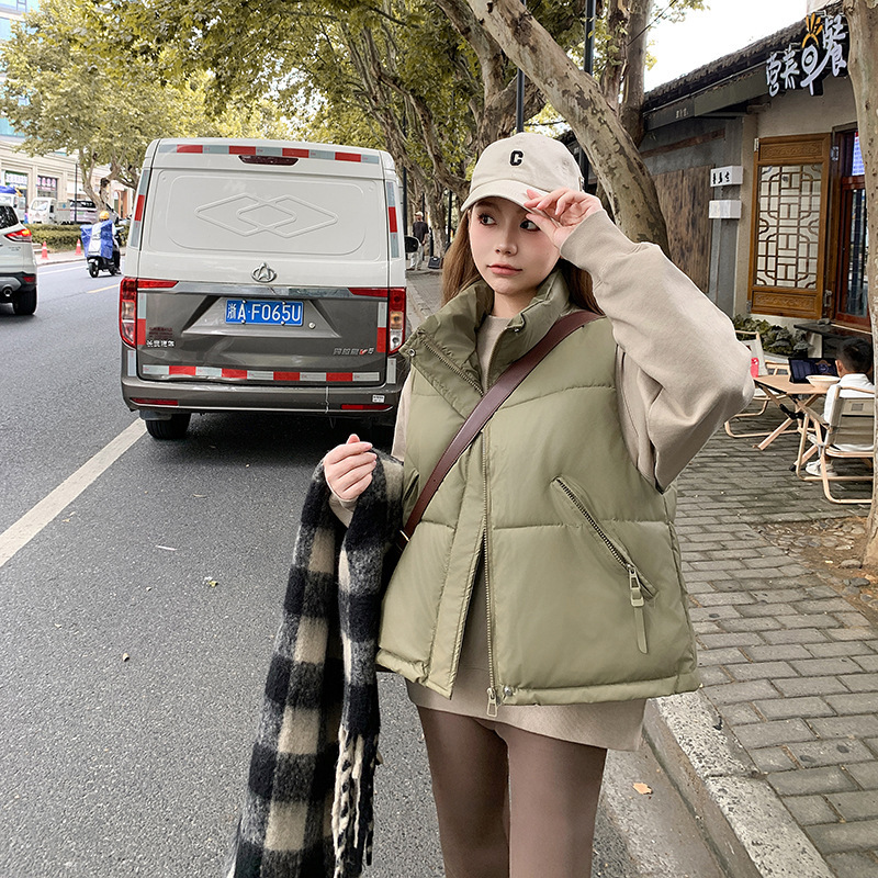 2025 otoño y invierno chaleco de pluma de algodón mujer corto nuevo estilo coreano suelto de cuello de collar de hombro chaleco de algodón abrazadera chaqueta