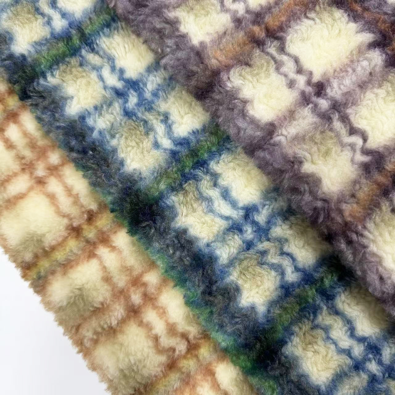 现货羊羔毛麦穗格子印花 颗粒羊绒方格印花 服装鞋帽箱包玩具面料