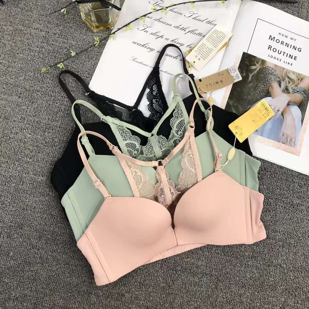 Transfronterizo del sudeste de Asia Estilo japonés estilo francés cómodo empujar hacia arriba estilo francés belleza espalda frontal hebilla sin costuras ropa interior de las mujeres al por mayor
