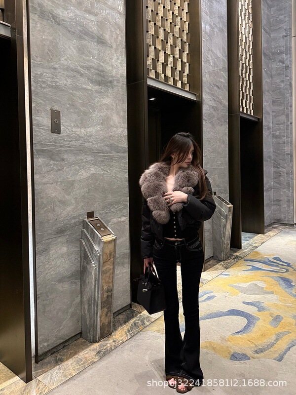 羽绒服女冬季2025新款短款面包服外套小个子高级感真狐狸毛大毛领|undefined