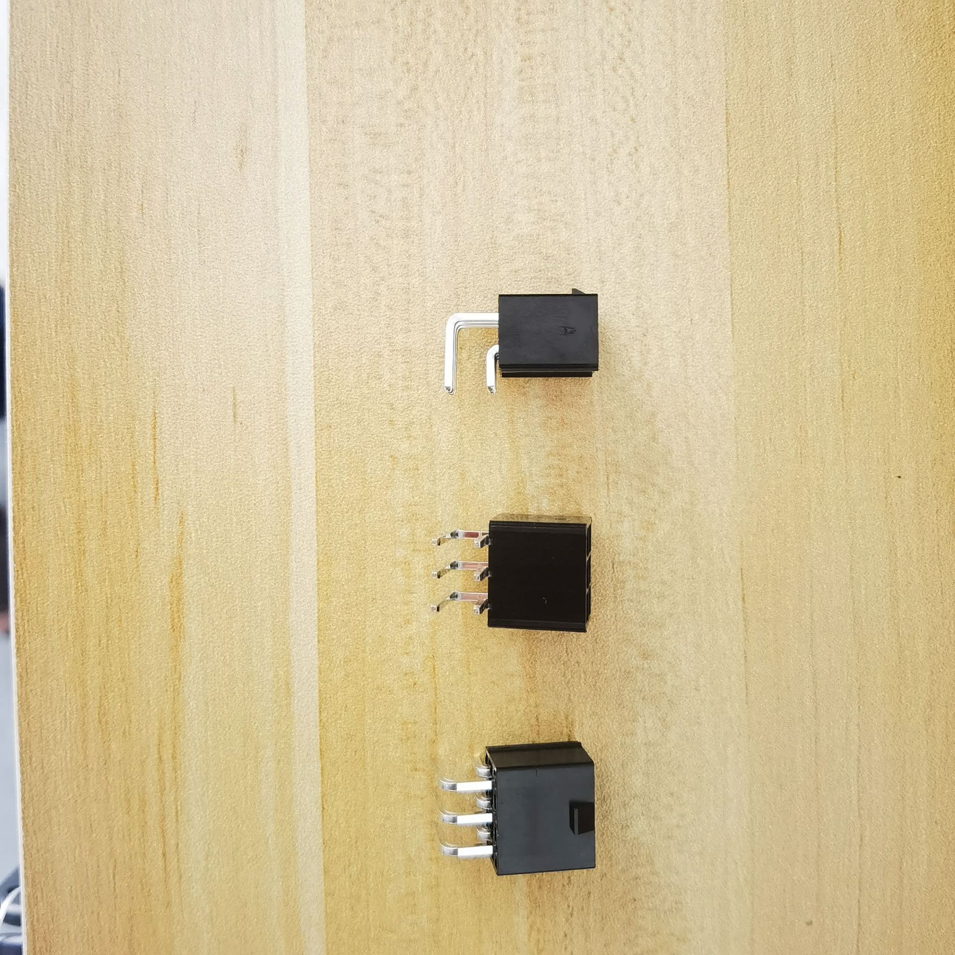 东莞供应连接器5557 20+4 白色.